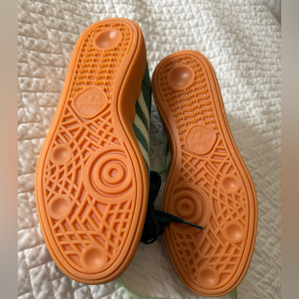 adidas Originals Green Sneakers - Picture 8 of 10